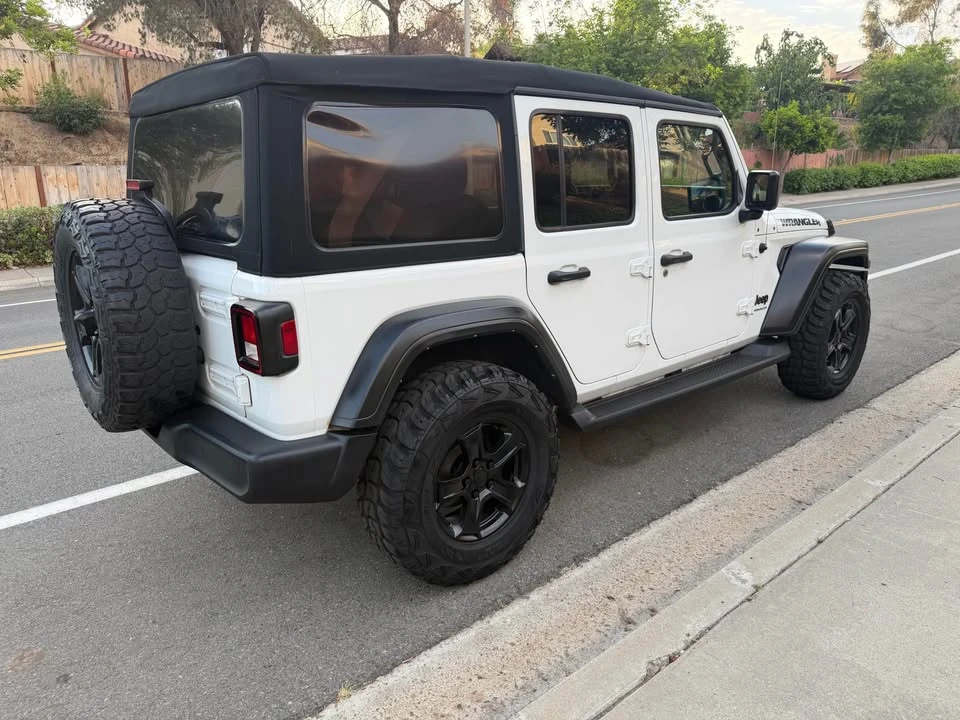 2023 Jeep JL Wrangler - Image 2 of 20