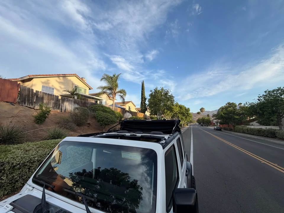 2023 Jeep JL Wrangler - Image 15 of 20