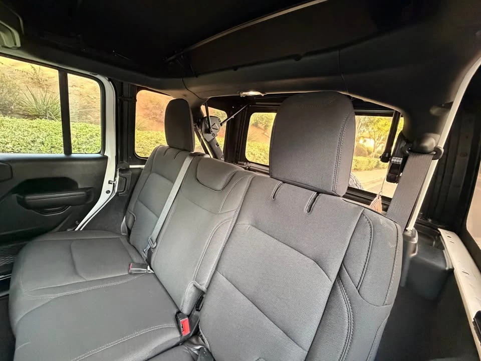 2023 Jeep JL Wrangler - Image 18 of 20