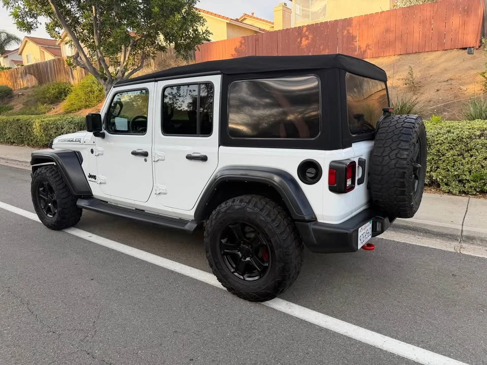 2023 Jeep JL Wrangler - Image 4 of 20