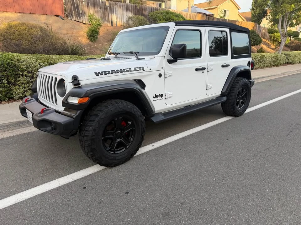 2023 Jeep JL Wrangler - Image 5 of 20