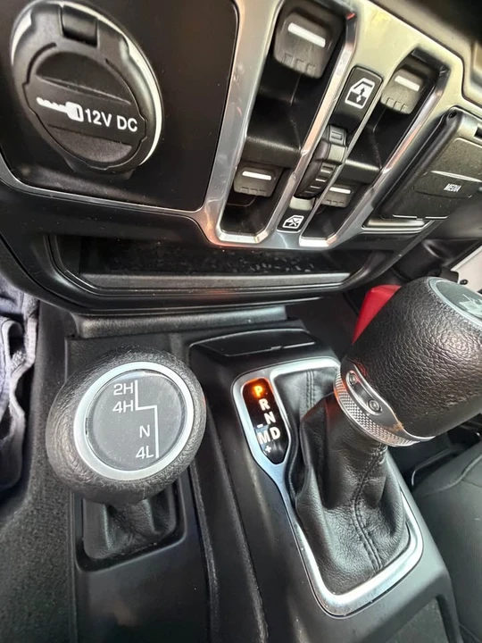 2023 Jeep JL Wrangler - Image 13 of 20