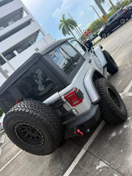 2023 Jeep JL Wrangler - Image 7 of 9