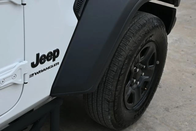 2023 Jeep JL Wrangler - Image 9 of 19