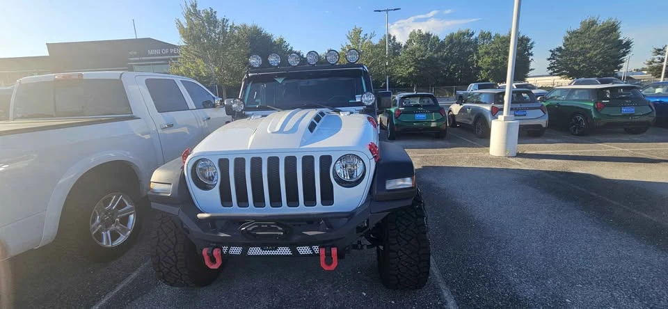 2023 Jeep JL Wrangler - Image 2 of 6