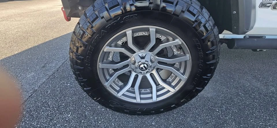 2023 Jeep JL Wrangler - Image 6 of 6