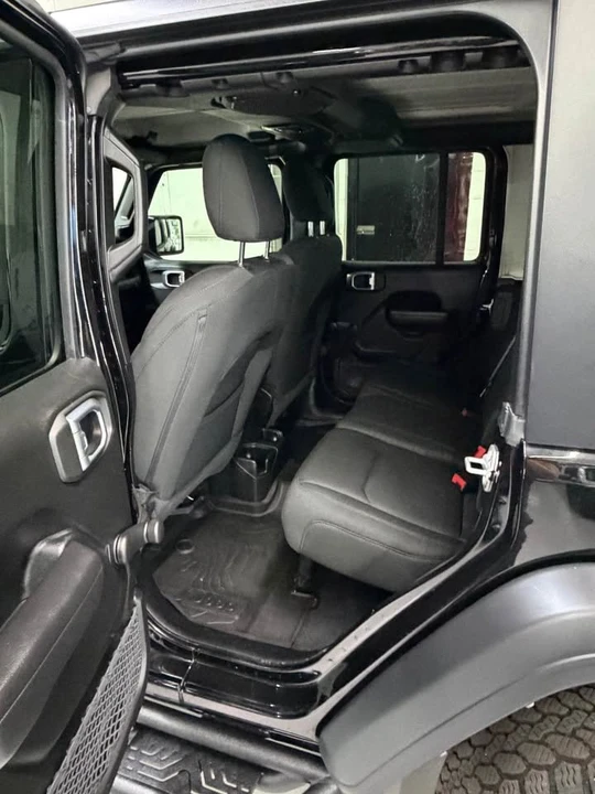 2023 Jeep JL Wrangler - Image 10 of 17