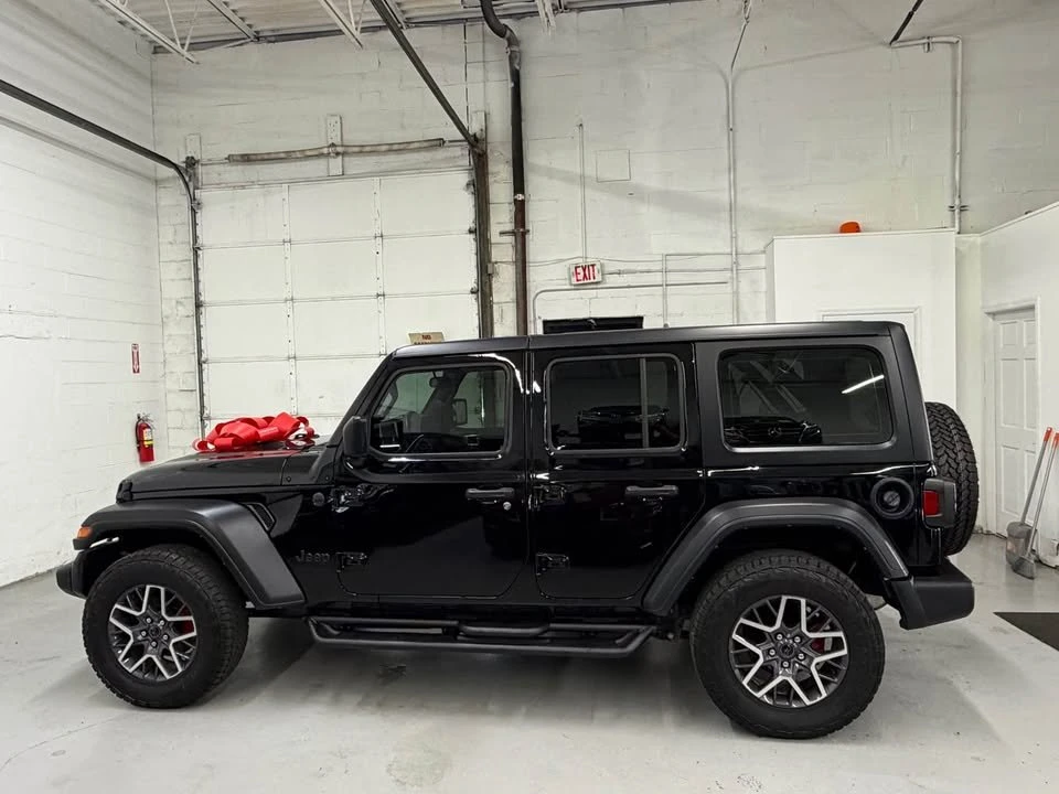 2023 Jeep JL Wrangler - Image 12 of 17
