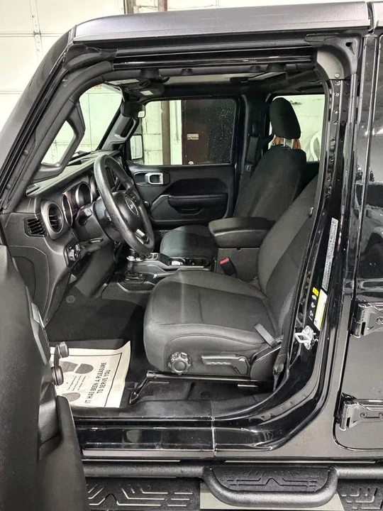 2023 Jeep JL Wrangler - Image 11 of 17