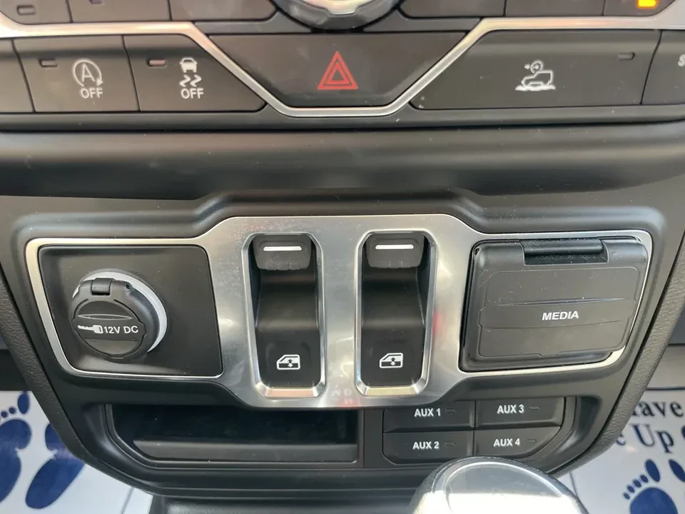 2023 Jeep JL Wrangler - Image 11 of 13