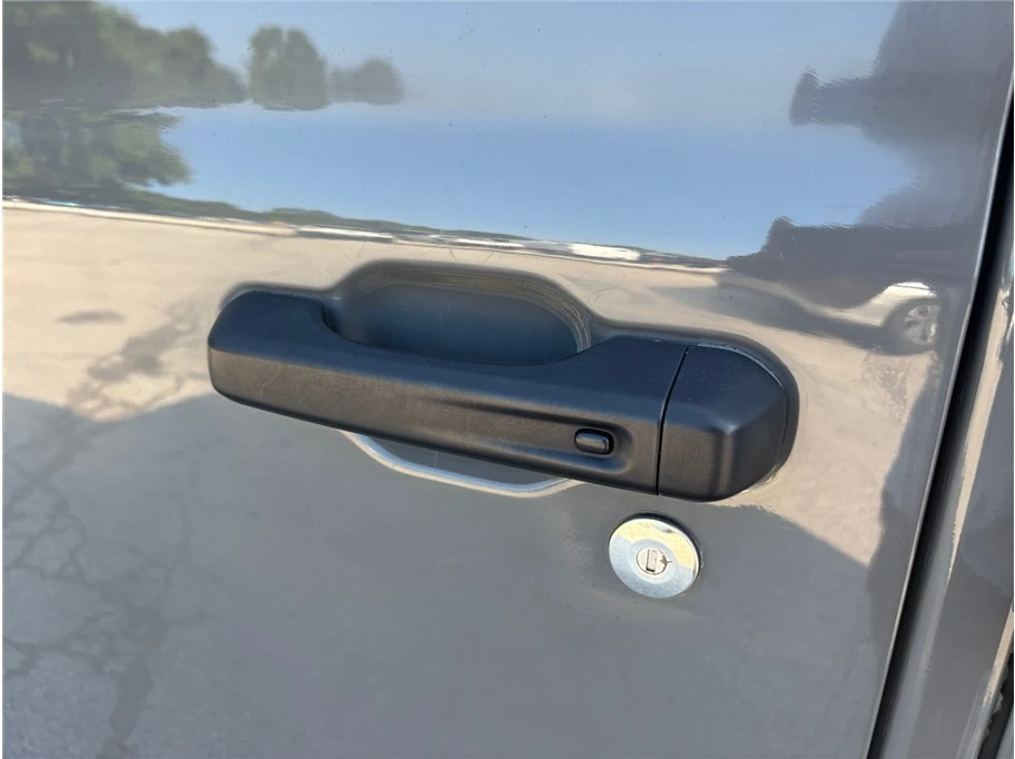 2023 Jeep JL Wrangler - Image 16 of 21