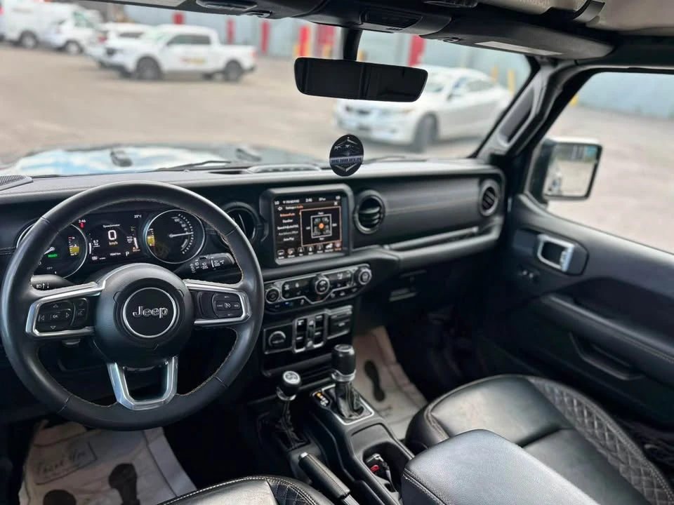 2023 Jeep JL Wrangler - Image 9 of 12