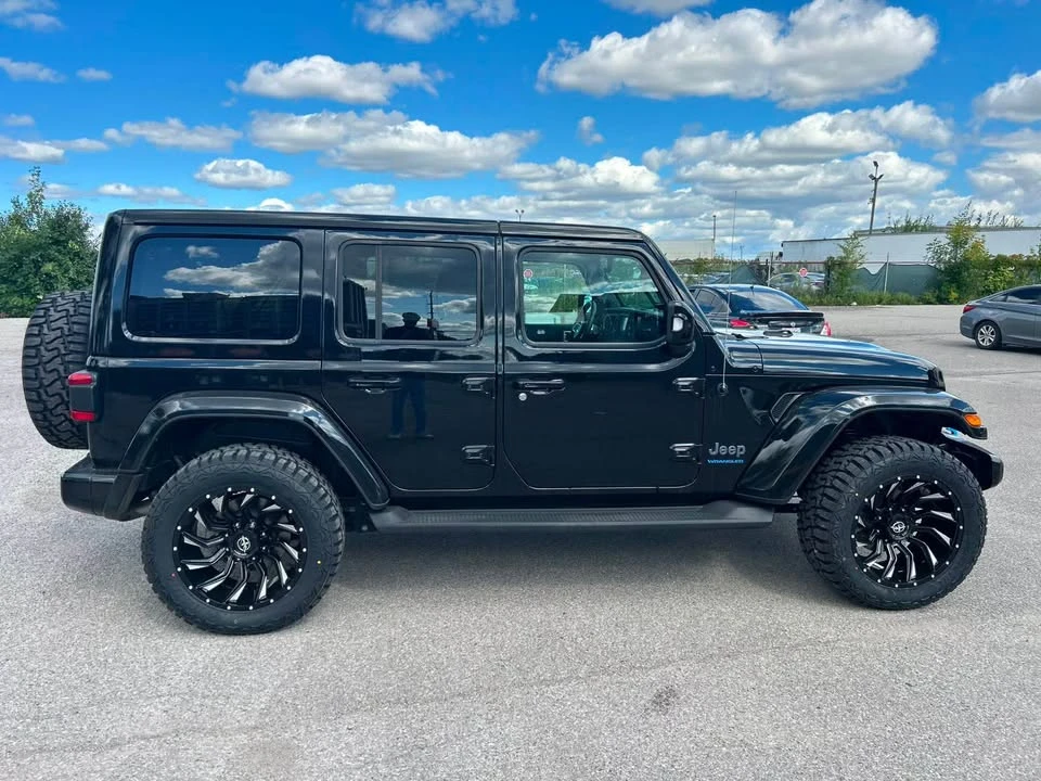 2023 Jeep JL Wrangler - Image 4 of 12