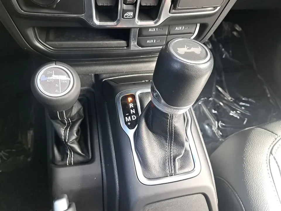 2023 Jeep JL Wrangler - Image 6 of 16