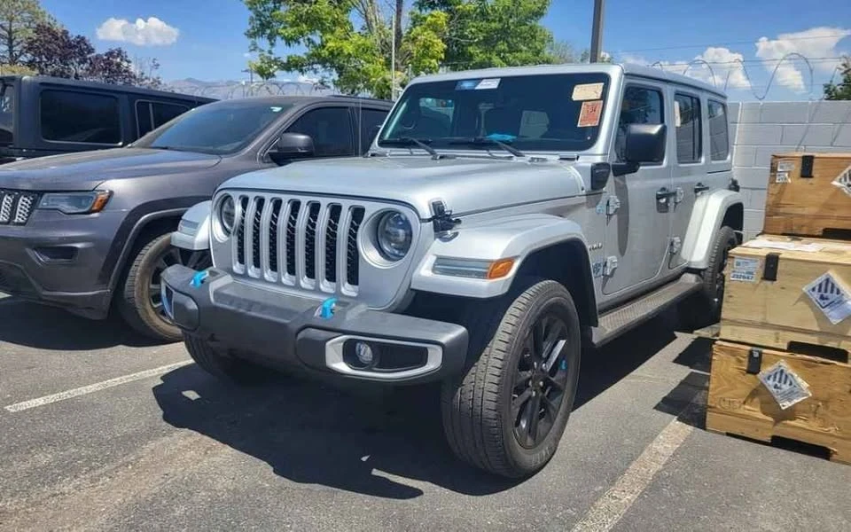 2023 Jeep JL Wrangler - Image 2 of 4