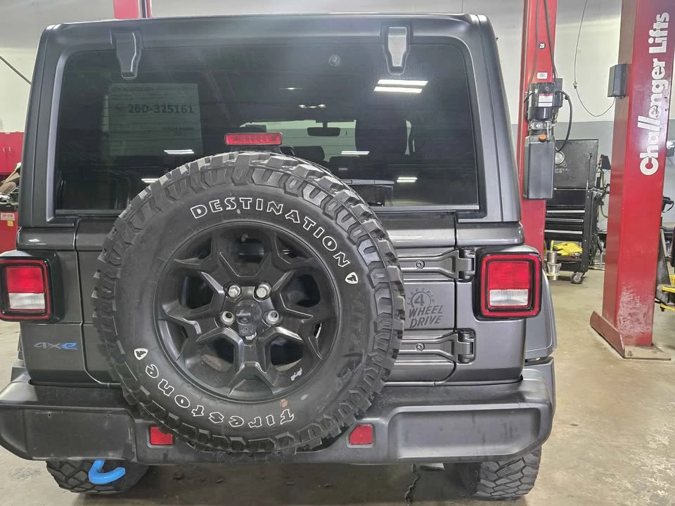 2023 Jeep JL Wrangler - Image 12 of 12