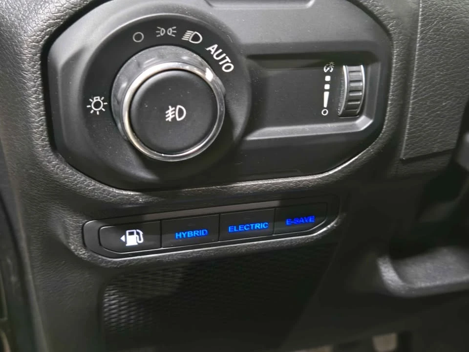 2023 Jeep JL Wrangler - Image 11 of 12