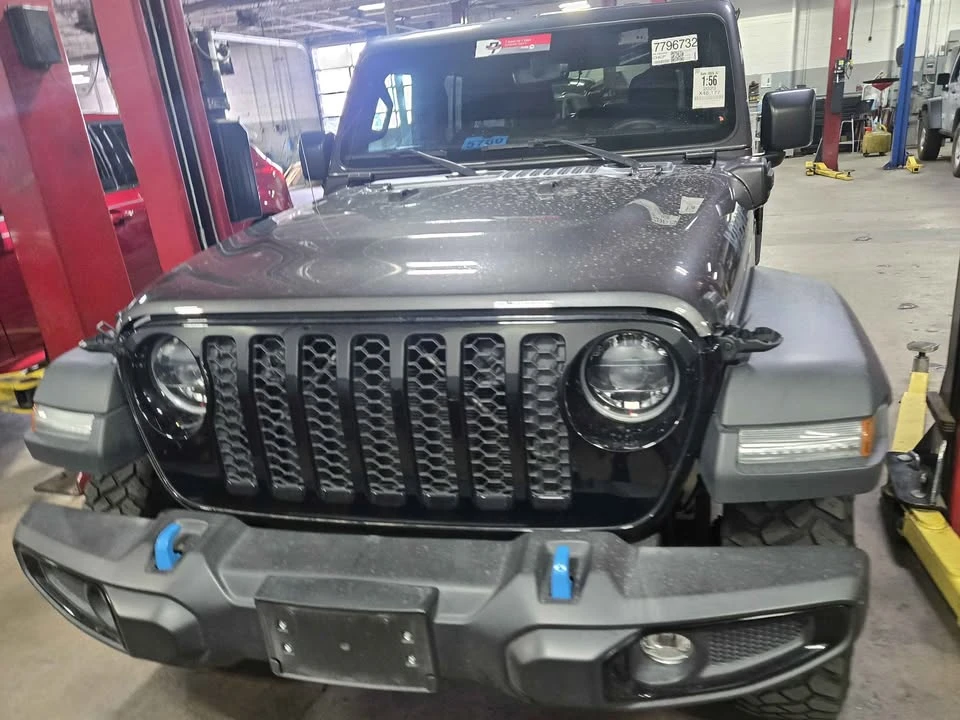 2023 Jeep JL Wrangler - Image 2 of 12