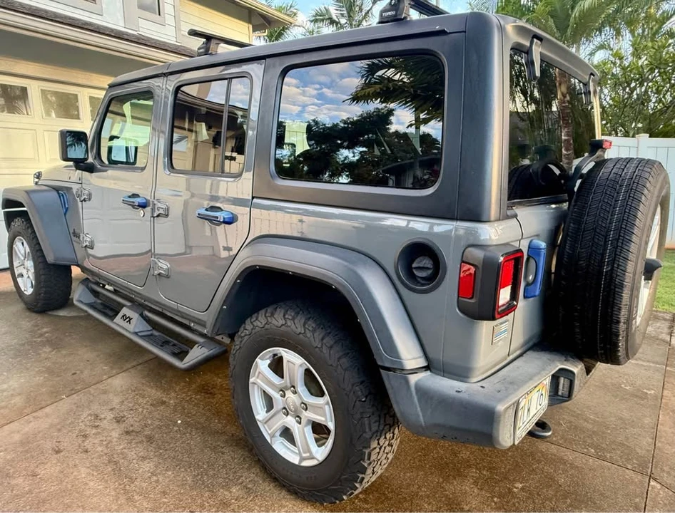 2023 Jeep JL Wrangler - Image 3 of 19
