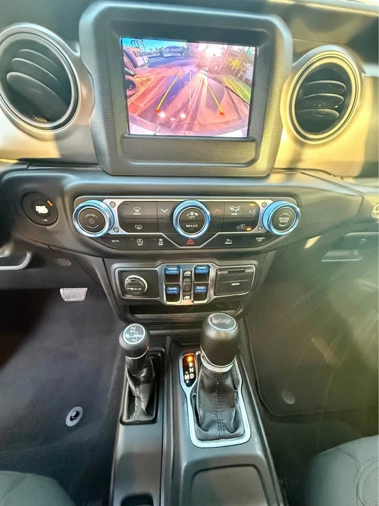 2023 Jeep JL Wrangler - Image 11 of 19