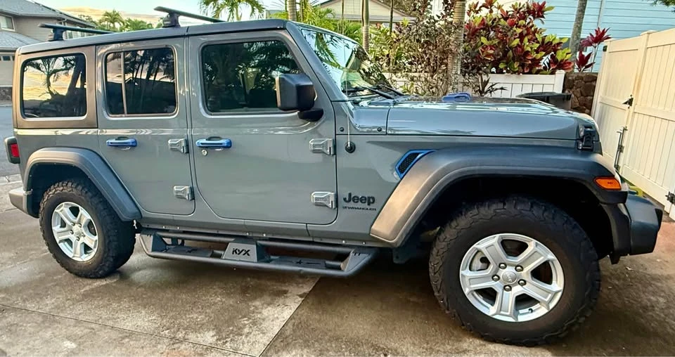 2023 Jeep JL Wrangler - Image 4 of 19