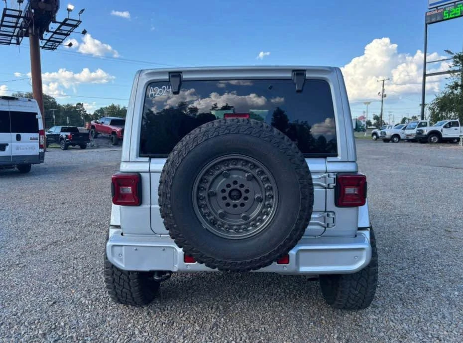2023 Jeep JL Wrangler - Image 7 of 18