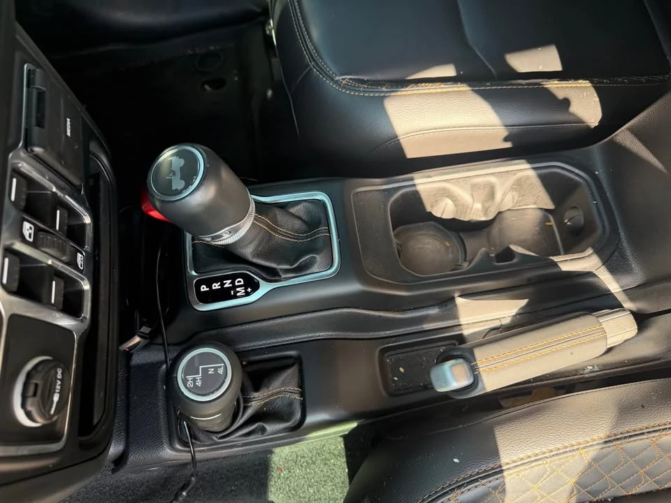 2023 Jeep JL Wrangler - Image 16 of 18