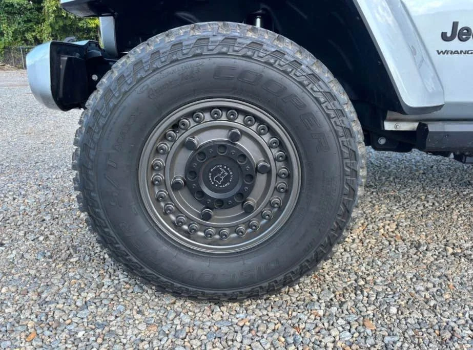 2023 Jeep JL Wrangler - Image 5 of 18