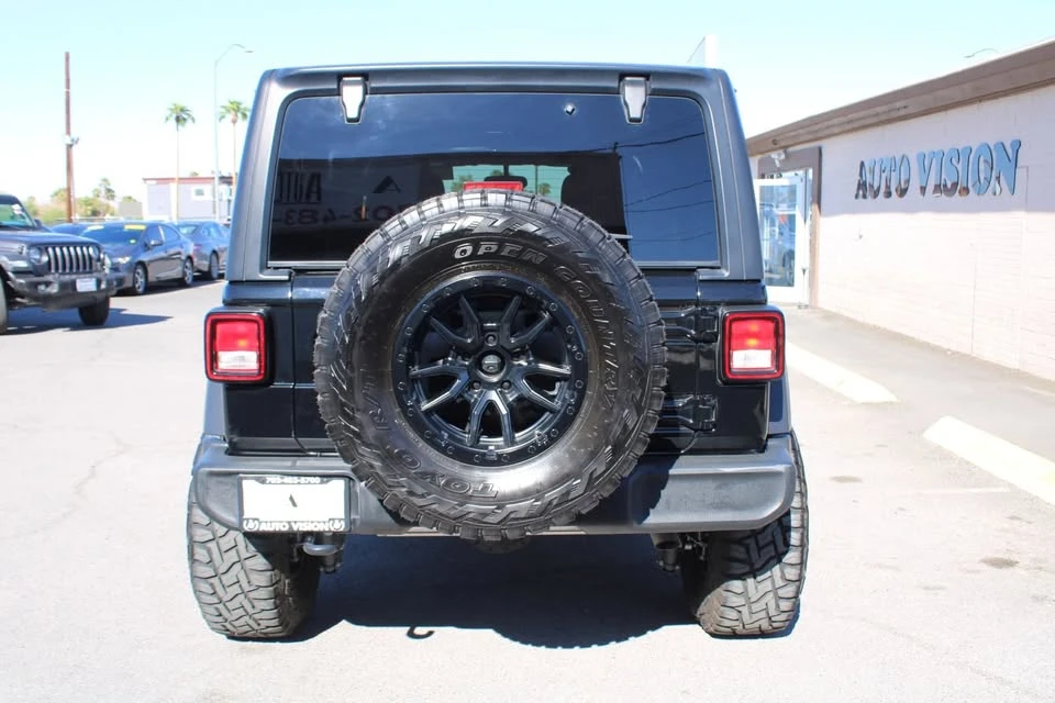 2023 Jeep JL Wrangler - Image 3 of 19