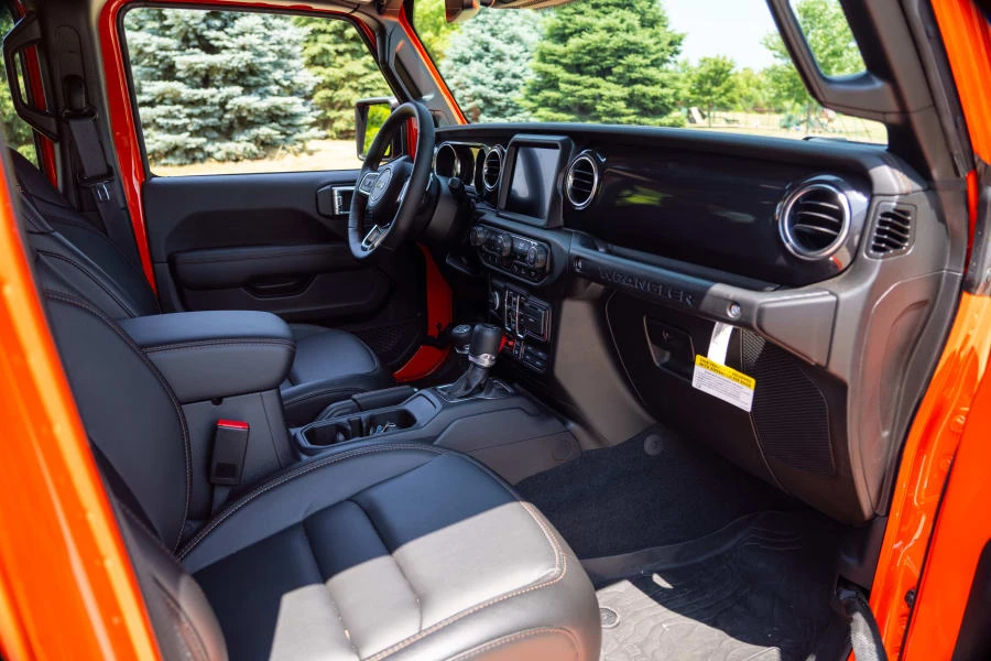 2023 Jeep JL Wrangler - Image 17 of 21