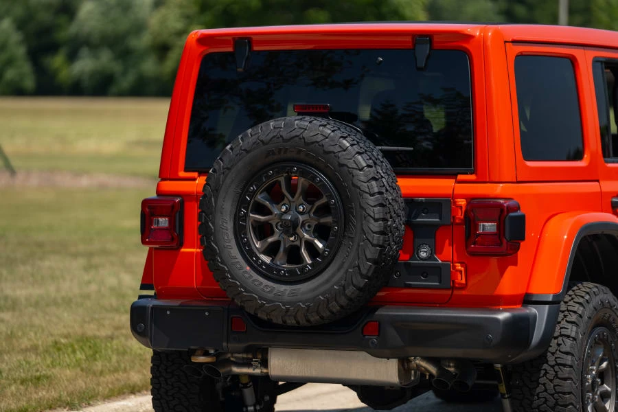2023 Jeep JL Wrangler - Image 10 of 21