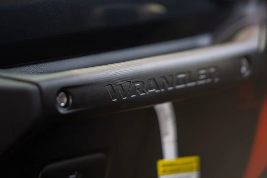 2023 Jeep JL Wrangler - Image 16 of 21