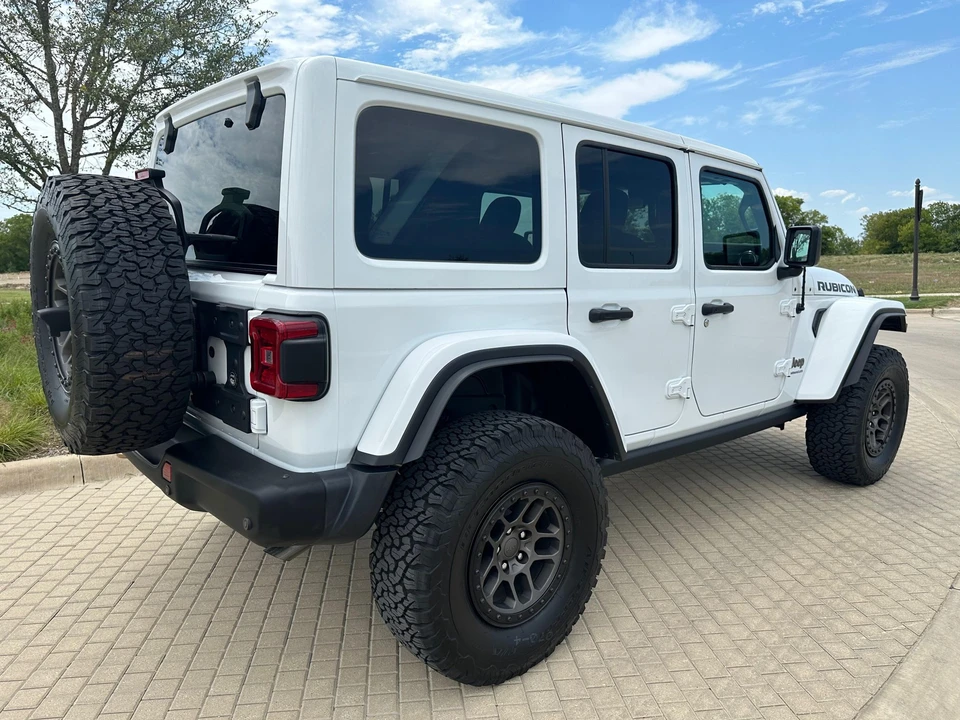 2023 Jeep JL Wrangler - Image 13 of 31
