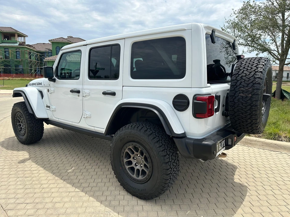 2023 Jeep JL Wrangler - Image 21 of 31