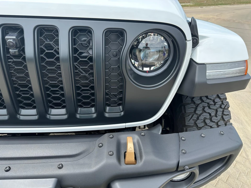2023 Jeep JL Wrangler - Image 27 of 31
