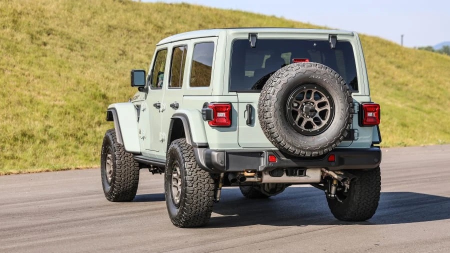 2023 Jeep JL Wrangler - Image 9 of 31