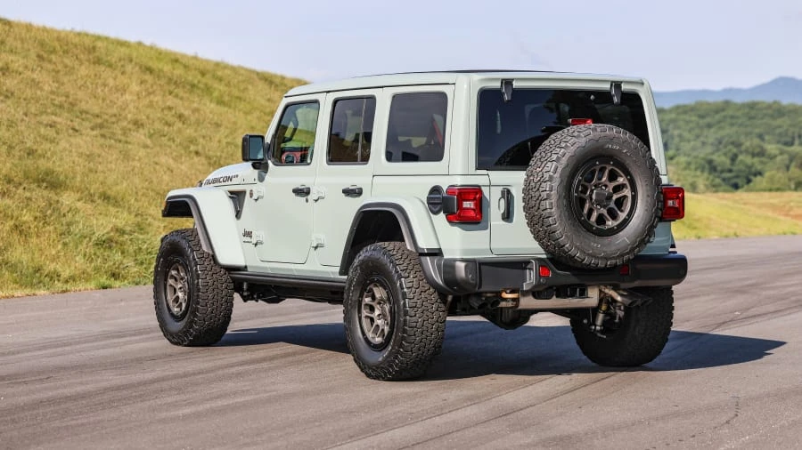 2023 Jeep JL Wrangler - Image 10 of 31