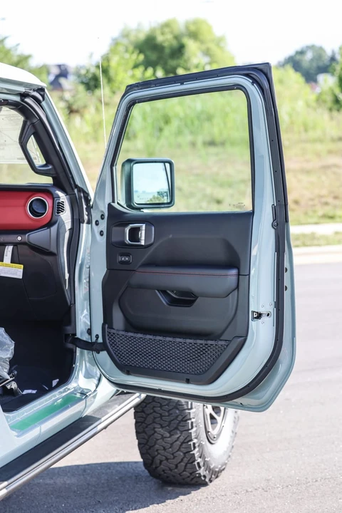 2023 Jeep JL Wrangler - Image 31 of 31