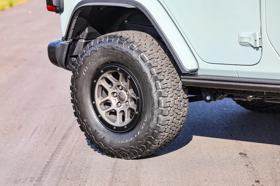 2023 Jeep JL Wrangler - Image 23 of 31
