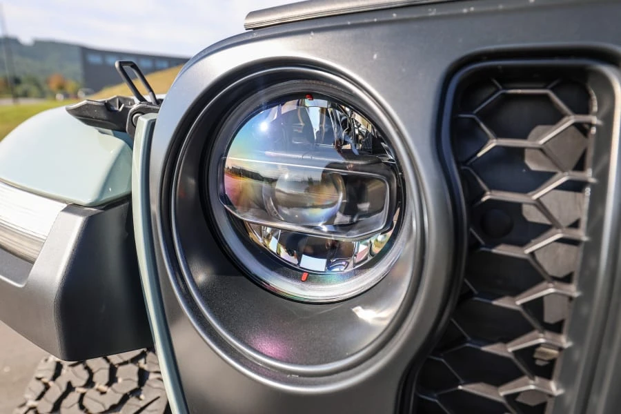 2023 Jeep JL Wrangler - Image 27 of 31