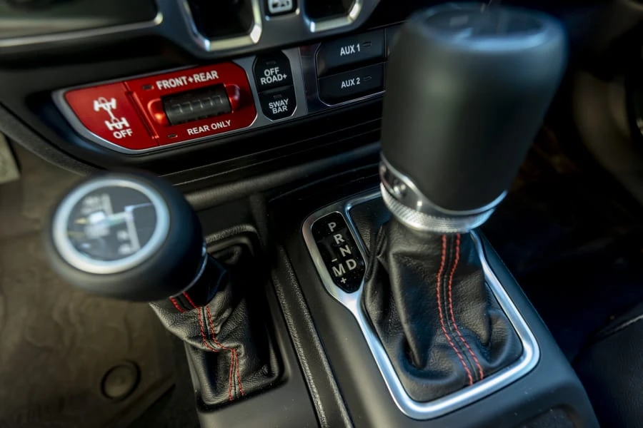 2023 Jeep JL Wrangler - Image 25 of 28