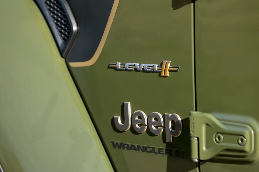 2023 Jeep JL Wrangler - Image 18 of 28
