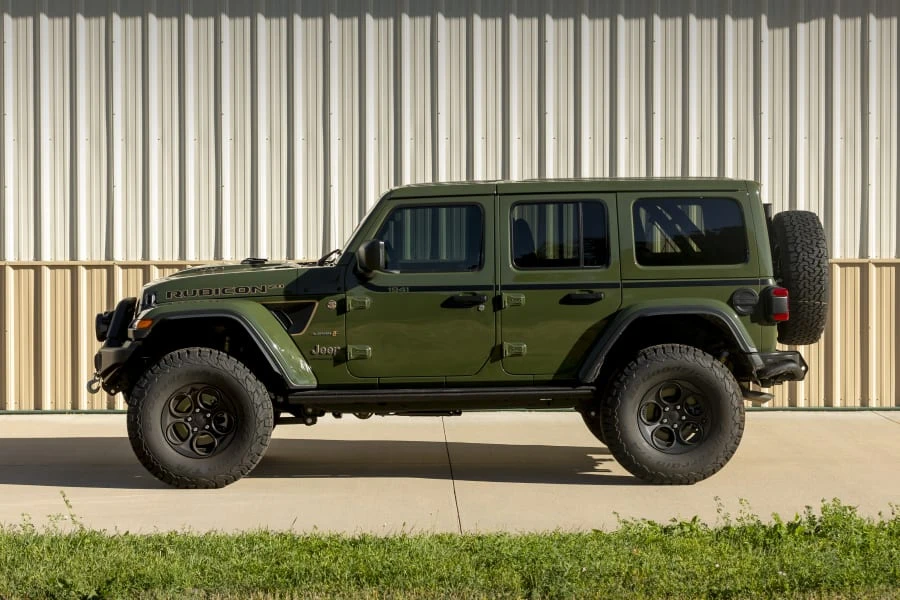 2023 Jeep JL Wrangler - Image 2 of 28