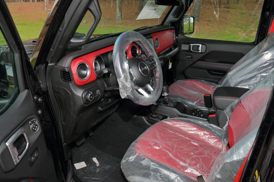 2023 Jeep JL Wrangler - Image 23 of 31