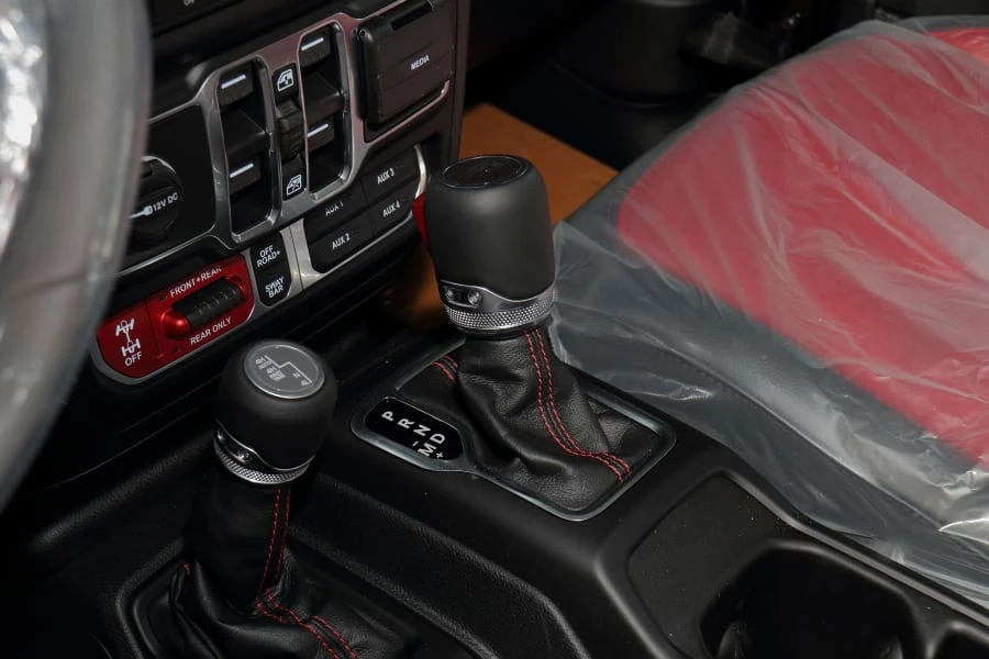 2023 Jeep JL Wrangler - Image 28 of 31