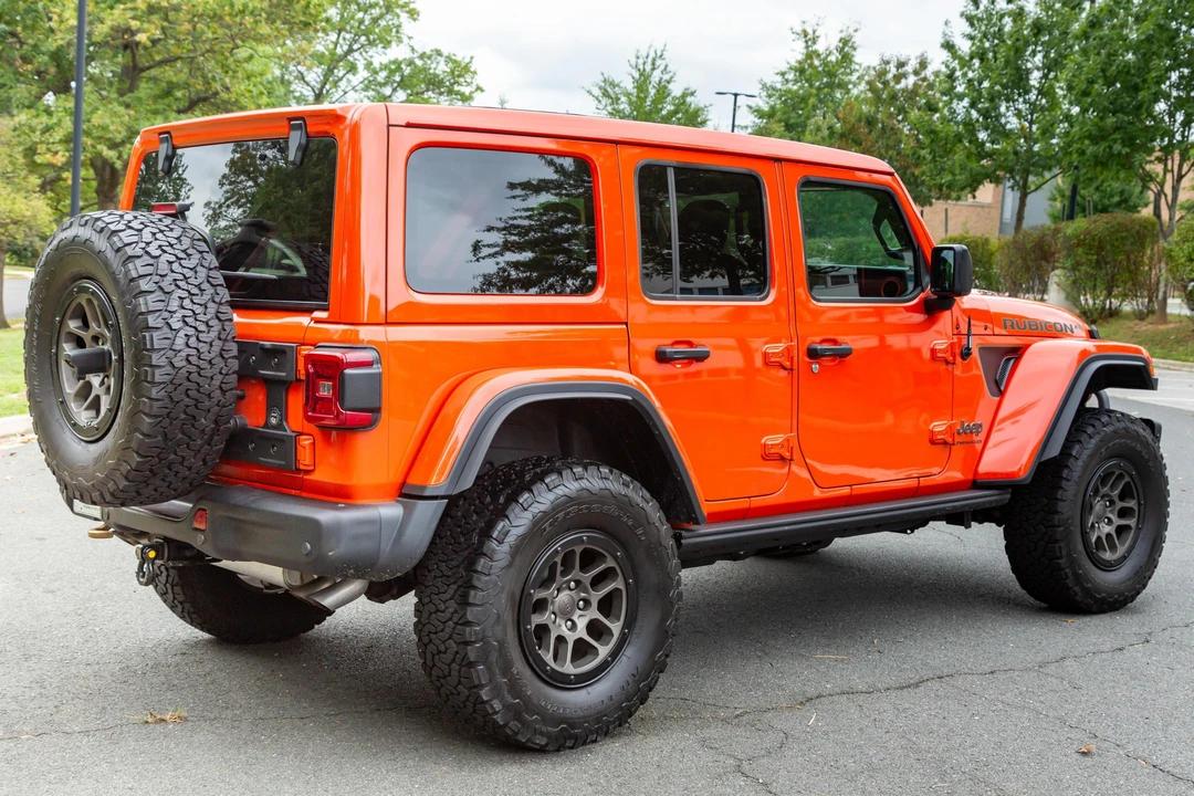 2023 Jeep JL Wrangler - Image 4 of 31