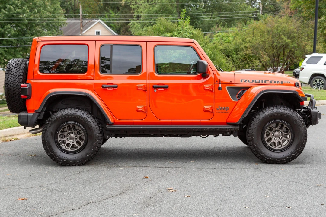 2023 Jeep JL Wrangler - Image 3 of 31