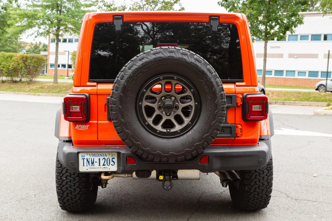 2023 Jeep JL Wrangler - Image 5 of 31