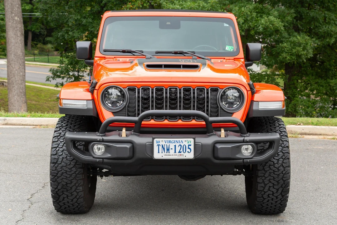 2023 Jeep JL Wrangler - Image 2 of 31