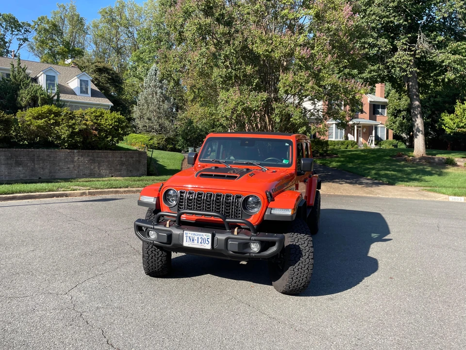2023 Jeep JL Wrangler - Image 28 of 31